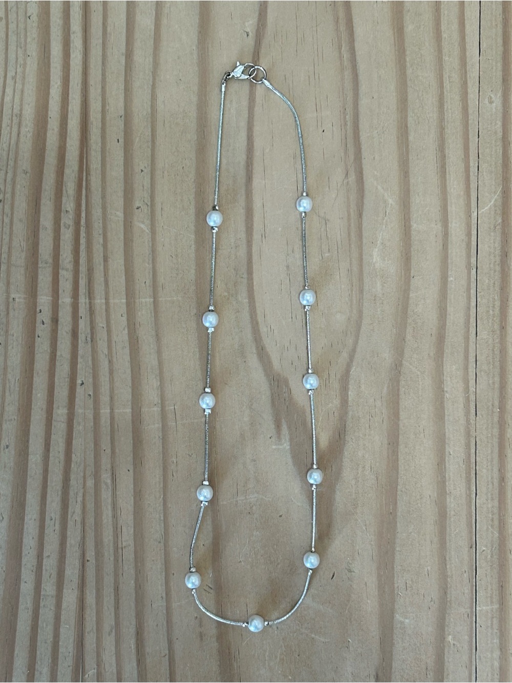 Source Unknown Silver Chain Necklace with White Pearls